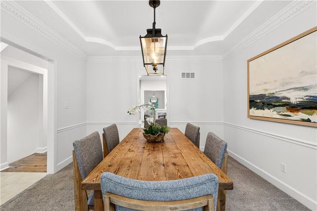 5028 W 112th Terrace, Leawood, KS 66211