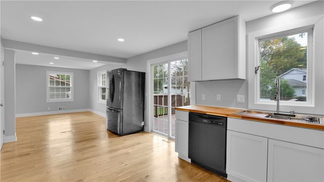 32 Yorktown Drive, Greece, NY 14616