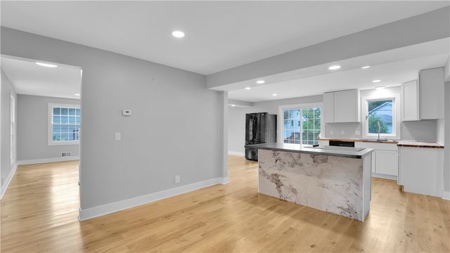 32 Yorktown Drive, Greece, NY 14616