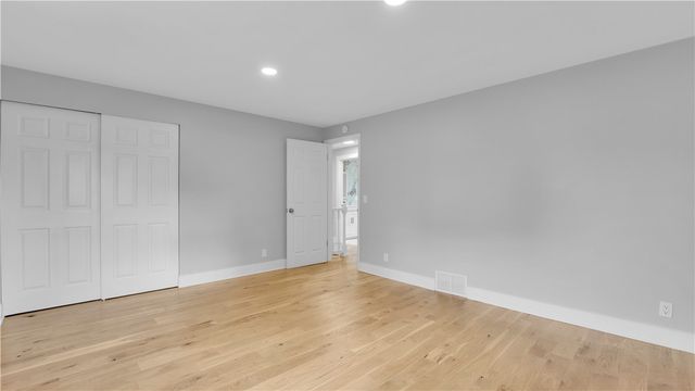 32 Yorktown Drive, Greece, NY 14616