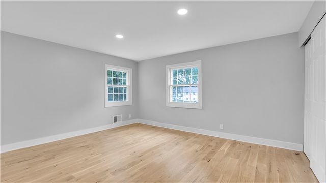 32 Yorktown Drive, Greece, NY 14616