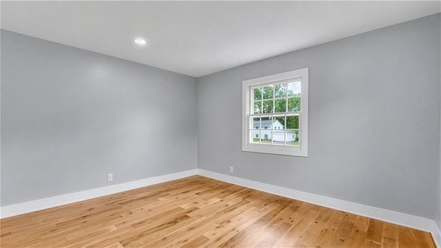 32 Yorktown Drive, Greece, NY 14616