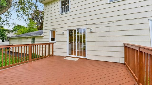 32 Yorktown Drive, Greece, NY 14616