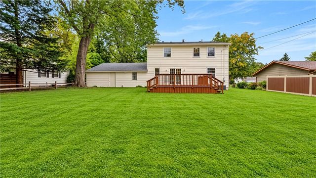 32 Yorktown Drive, Greece, NY 14616