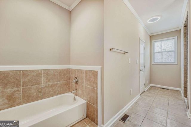 707 Inland Way NW, Lilburn, GA 30047