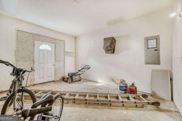 707 Inland Way NW, Lilburn, GA 30047