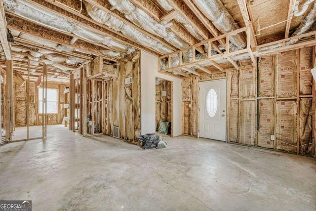 707 Inland Way NW, Lilburn, GA 30047