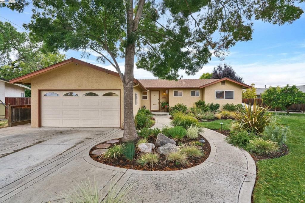 678 Crane Ave, Livermore, CA 94551
