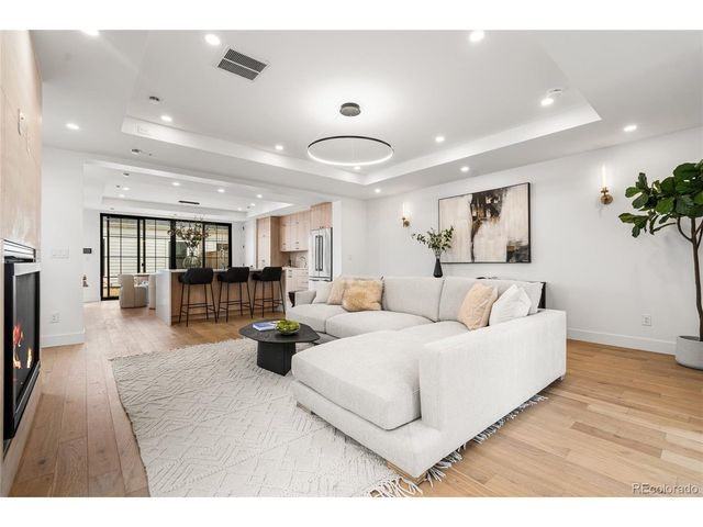 2360 S Acoma St, Denver, CO 80223