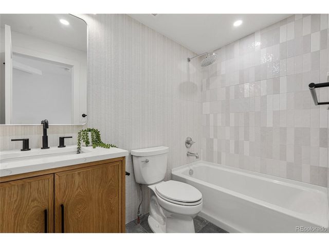 2360 S Acoma St, Denver, CO 80223