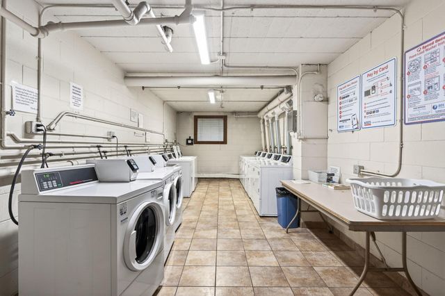 2727 W 43rd Street 201, Minneapolis, MN 55410