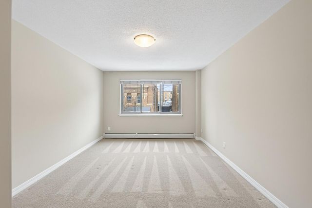 2727 W 43rd Street 201, Minneapolis, MN 55410