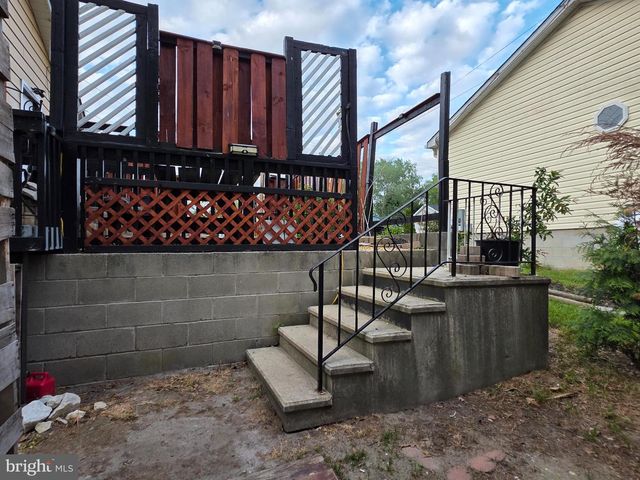 611 W 8TH ST, Laurel, DE 19956