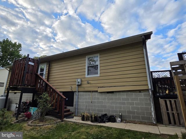 611 W 8TH ST, Laurel, DE 19956