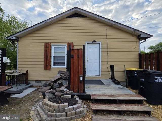 611 W 8TH ST, Laurel, DE 19956