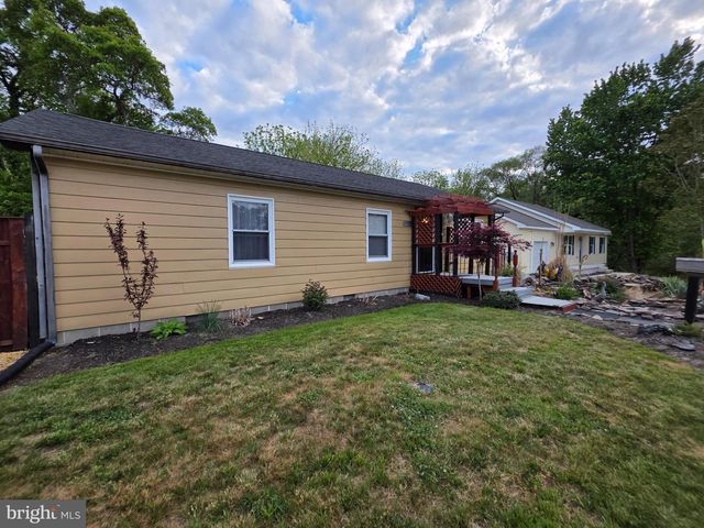 611 W 8TH ST, Laurel, DE 19956