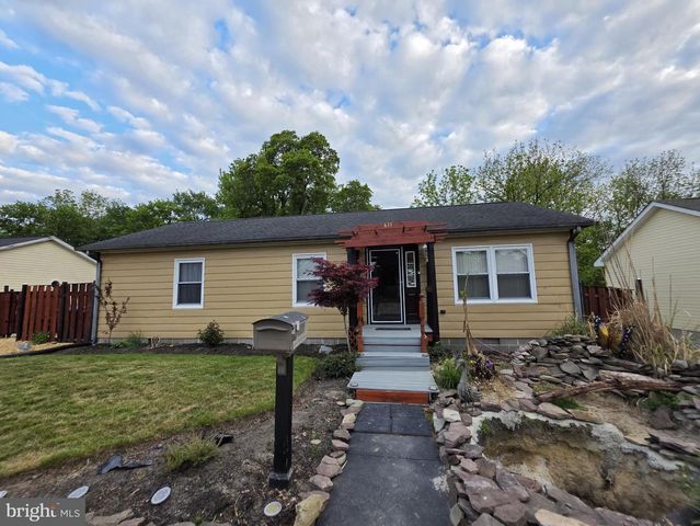 611 W 8TH ST, Laurel, DE 19956