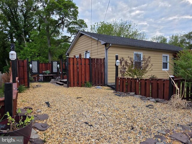 611 W 8TH ST, Laurel, DE 19956