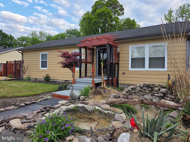 611 W 8TH ST, Laurel, DE 19956