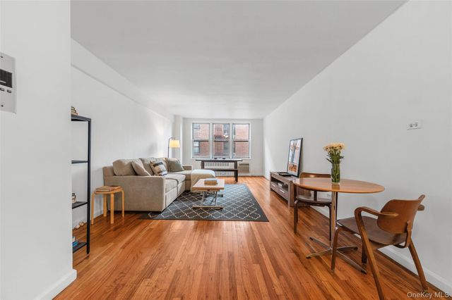 415 Argyle Road 4W, Brooklyn, NY 11218