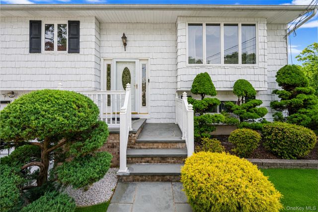 34 Ruland Road, Selden, NY 11784