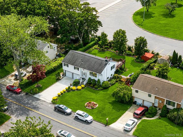 34 Ruland Road, Selden, NY 11784