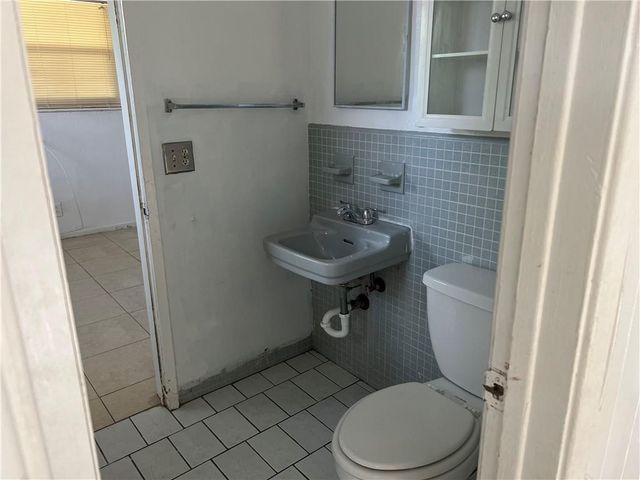 10 NW 19th Street, Pompano Beach, FL 33060