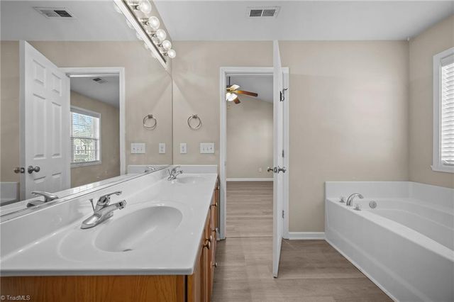 4028 Tarrant Trace Circle, High Point, NC 27265