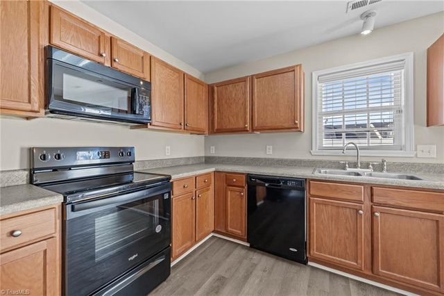 4028 Tarrant Trace Circle, High Point, NC 27265