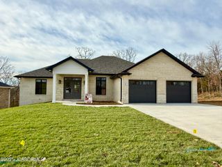 706 SARDONYX DRIVE, Jefferson City, MO 65109