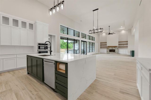 2044 Pebble Bend Drive, College Station, TX 77845