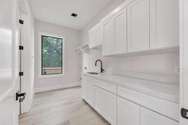 2044 Pebble Bend Drive, College Station, TX 77845