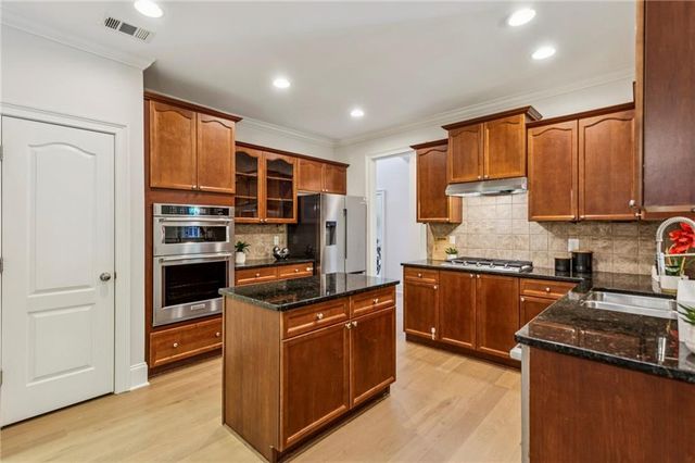 3711 Paces Park Circle SE, Smyrna, GA 30080