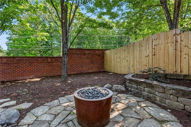 3711 Paces Park Circle SE, Smyrna, GA 30080