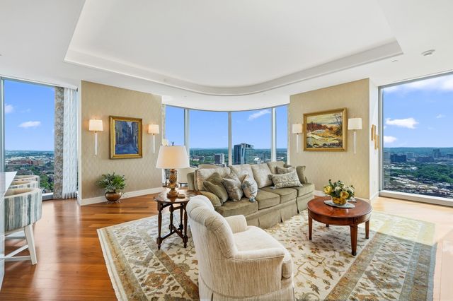 1 Dalton St 3205, Boston, MA 02199