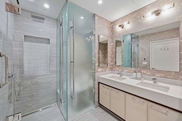 1 Dalton St 3205, Boston, MA 02199