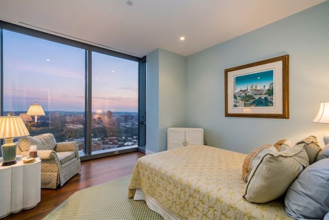 1 Dalton St 3205, Boston, MA 02199