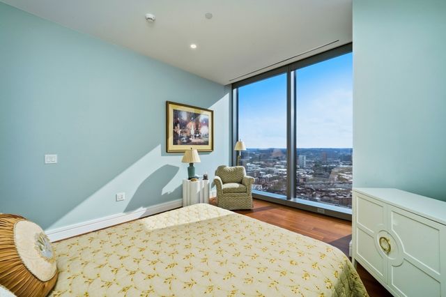 1 Dalton St 3205, Boston, MA 02199