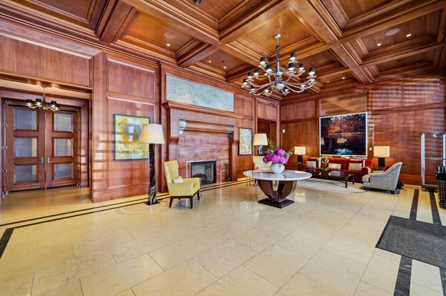 1 Dalton St 3205, Boston, MA 02199