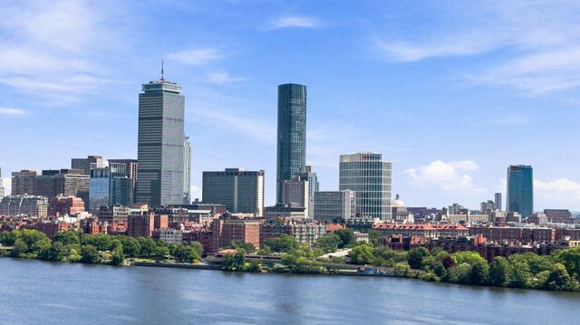 1 Dalton St 3205, Boston, MA 02199