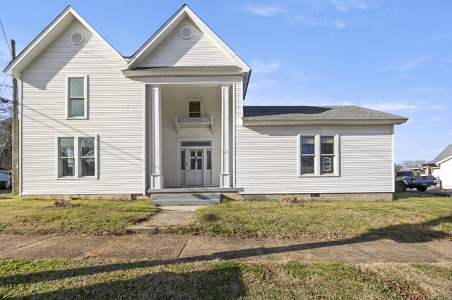 202 W Main St, Decherd, TN 37324