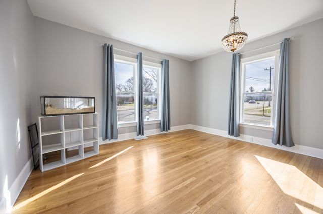 202 W Main St, Decherd, TN 37324