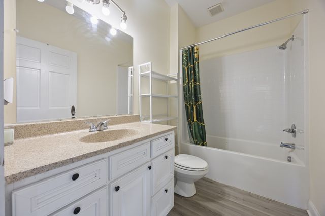 202 W Main St, Decherd, TN 37324