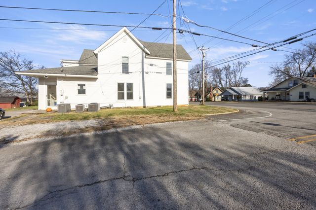 202 W Main St, Decherd, TN 37324