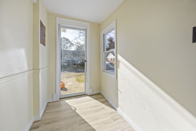 202 W Main St, Decherd, TN 37324