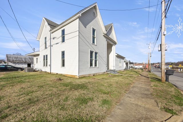 202 W Main St, Decherd, TN 37324