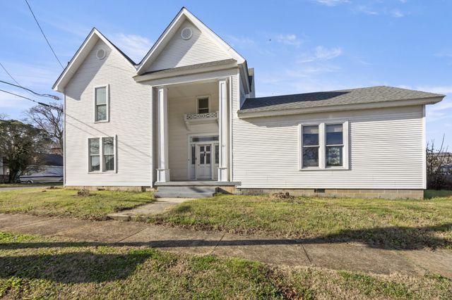 202 W Main St, Decherd, TN 37324