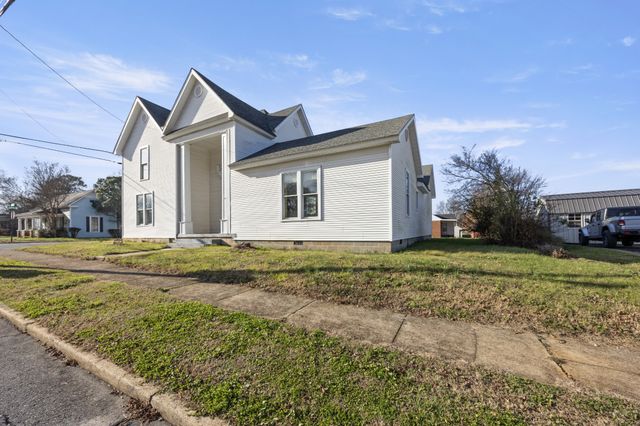 202 W Main St, Decherd, TN 37324