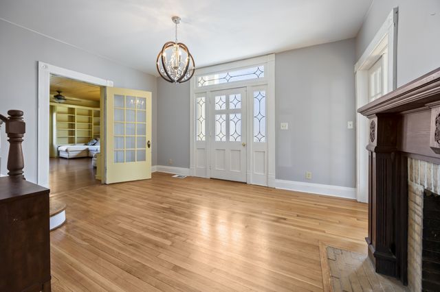 202 W Main St, Decherd, TN 37324