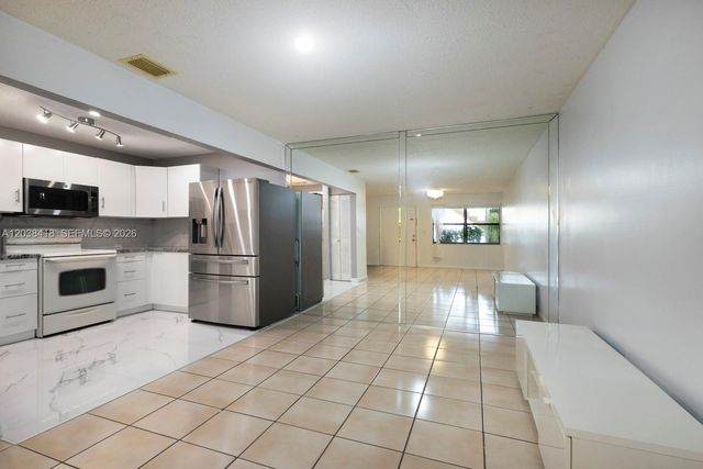 12940 SW 64th Ln 312-3, Miami, FL 33183